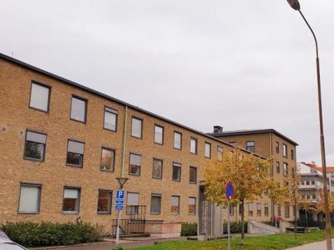 Verwaltungsgebäude der Arbeitsmarkt- und Sozialverwaltung (Bild: Ute Michalek )
