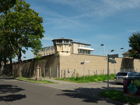 Gedenkstätte Hohenschönhausen mit Wachturm