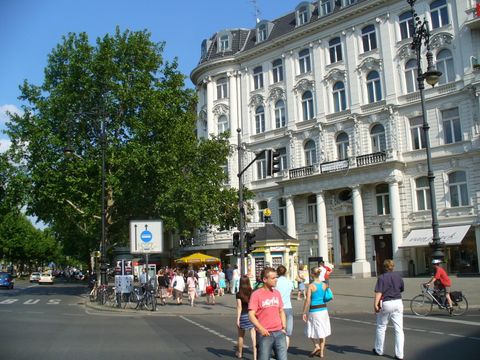 Kurfürstendamm Ecke Uhlandstraße, 9.8.2007, Foto: KHMM