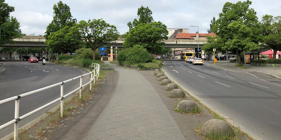 Breitenbachplatz