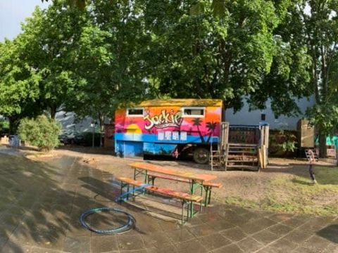 "Jackie" Mädchenorientiertes Freizeitgelände am Jakob-Kaiser-Platz