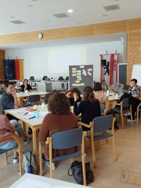 Gruppenarbeit Step in