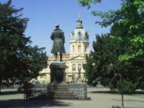 Blick zum Schloß Charlottenburg