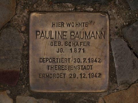 Stolperstein Pauline Baumann, Foto: A. Bukschat & C. Flegel, 03.06.2012