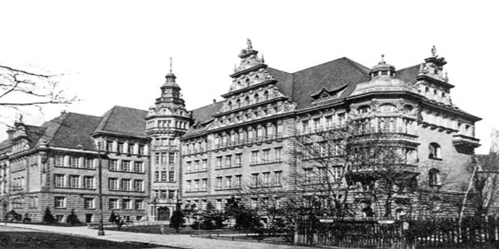 ehem. Höhere Töchterschule, Straßenansicht Görschstr. um 1910