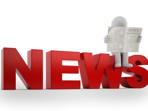 3D kleine-Leute – Person sitzt auf dem Wort News/Neuigkeiten