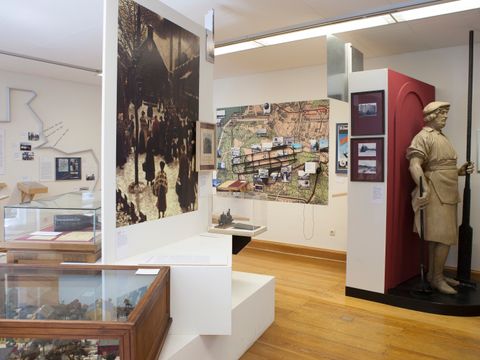 Raum 20. Jh., Foto Patricia Schichl (Bild: Patricia Schichl © Museum Reinickendorf)