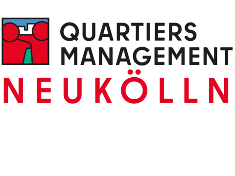 Quartiersmanagement Neukölln Logo mit 2 roten Männchen, die sich umarmen