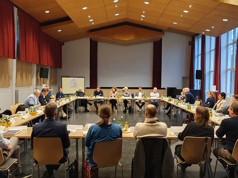 Bezirksstadträtin Stephan hat zum zweiten Runden Tisch für Sozialen Wohnungsbau nach Reinickendorf eingeladen. (Bild: BA Reinickendorf)