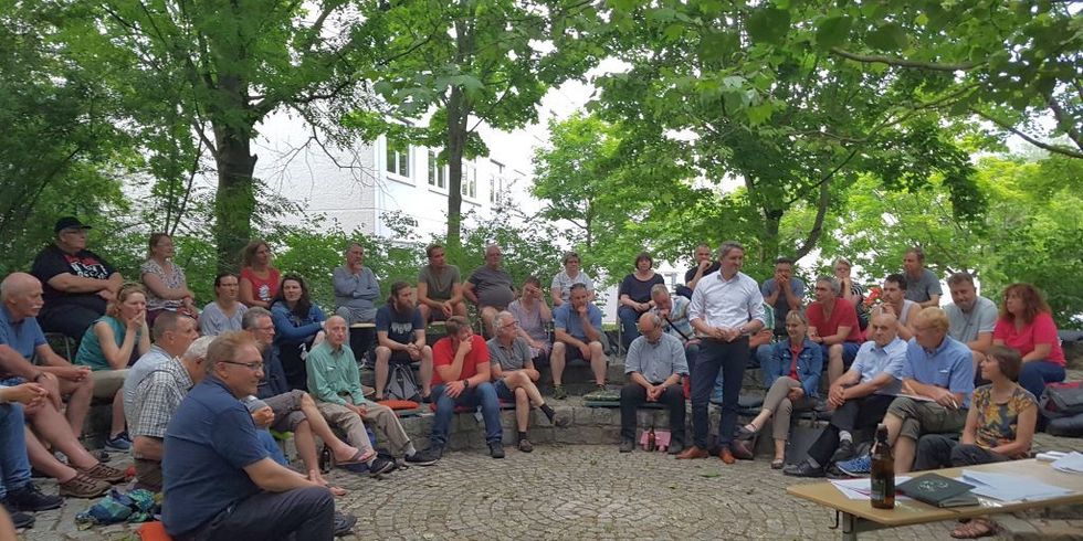 Erste Versammlung im Bienenlehrgarten 2021