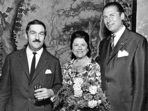 Frau Erna Zellermayer mit ihren Söhnen Heinz (rechts) und Achim, 1963