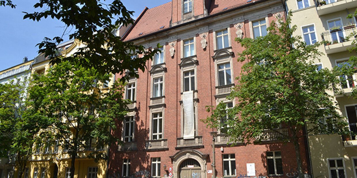 Kurt-Tucholsky-Bibliothek Außenansicht