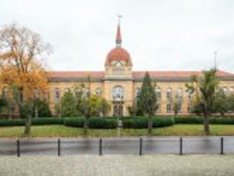 Lomonossow-Schule Marzahn (Bild: Landesdenkmalamt Berlin, Anne Herdin)