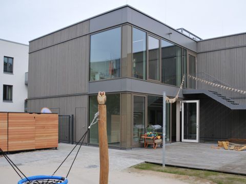 Übergabe MOKIB Kummerower Ring KiGäNo - Außentreppe qua