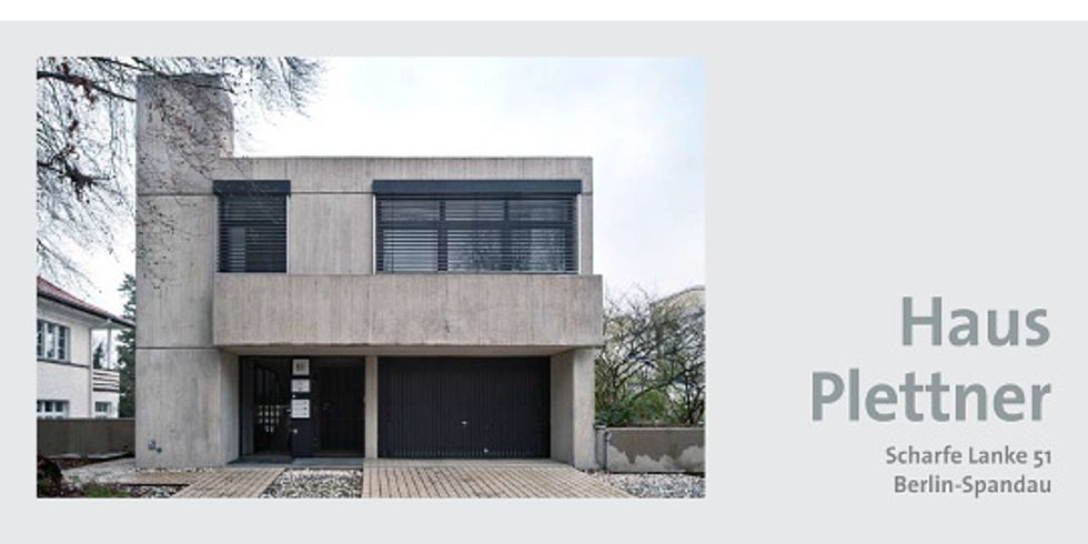 Garagenhaus von Straßenseite nach denkmalgerechter Sanierung, 2014