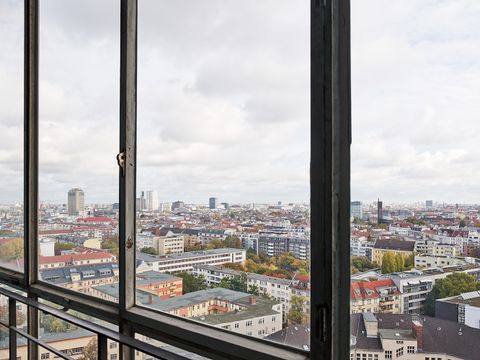 Blick aus dem Treppenhaus in Richtung Norden auf die Stadt Berlin, Oktober 2020