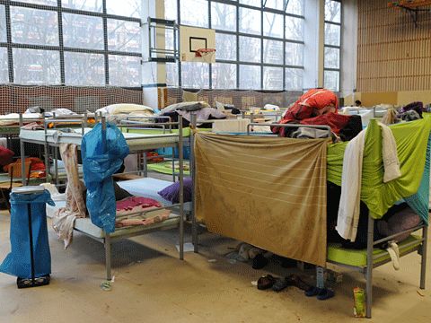 Turnhalle als Unterkunft für Geflüchtete 2015