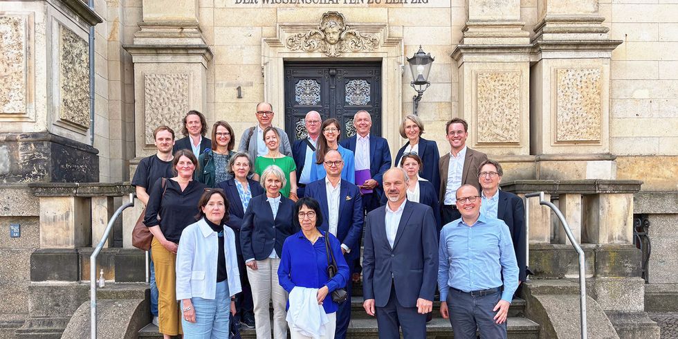 Die Amtsleitungskonferenz der VDL vor der sächsischen Akademie der Wissenschaften zu Leipzig