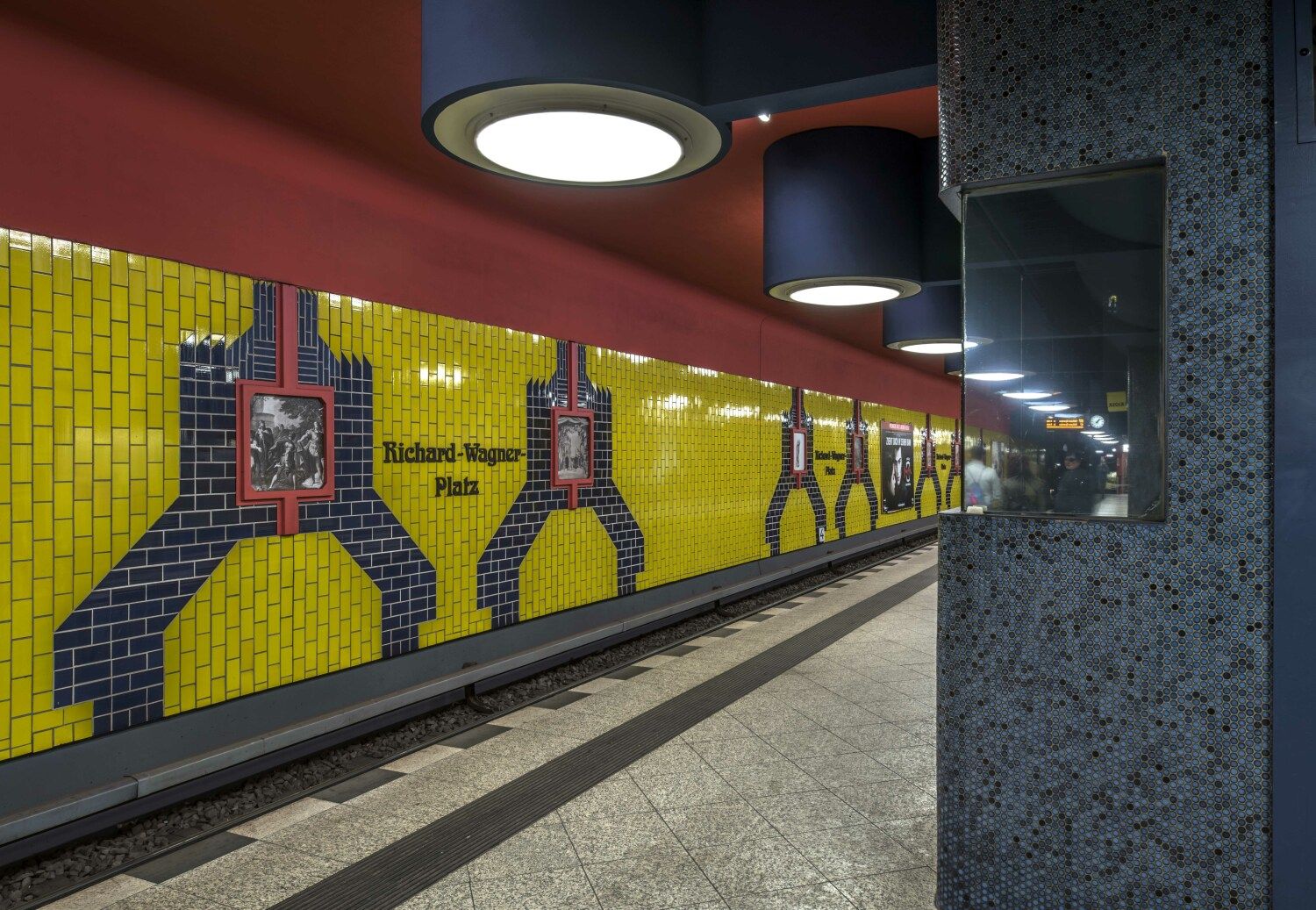Charlottenburg, U-Bahnhof Richard-Wagner-Platz