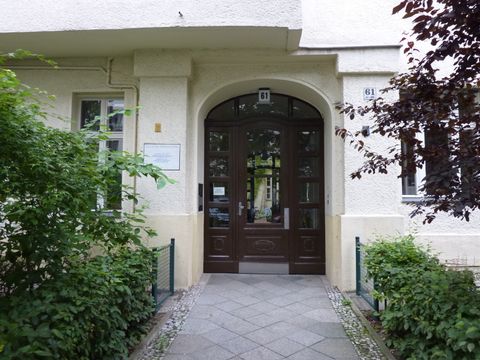 Eingang zum Haus Nassauische Straße 61, 17.8.2010, Foto: KHMM