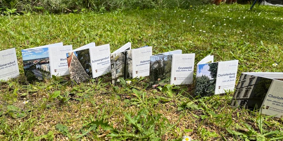Hefte der Reihe „Stadtspaziergänge durch Charlottenburg-Wilmersdorf“