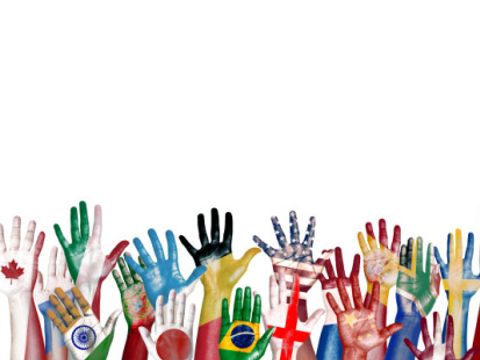 Hände mit Flaggen bemalt