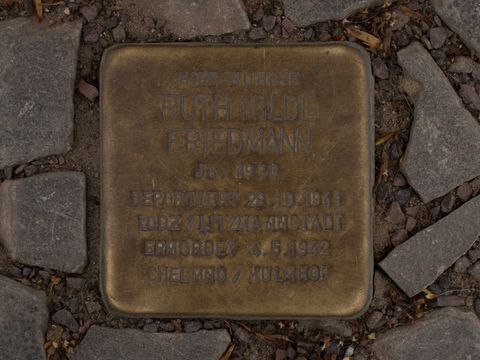 Stolperstein Ruth Hilde Friedmann (Bild: Stolpersteine-Initiative CW, Bukschat&Flegel)