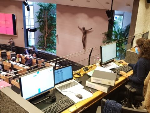 Die Pressetribüne im Landtag (Bild: Prokop Bow)