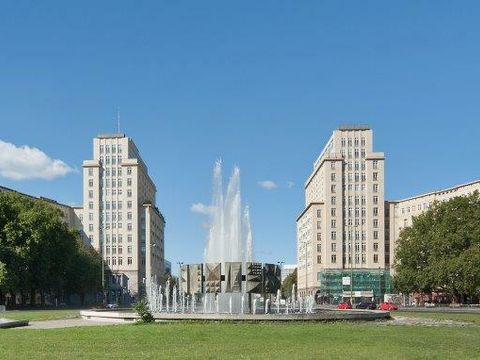 Strausberger Platz (Bild: Landesdenkmalamt Berlin, Wolfgang Bittner)