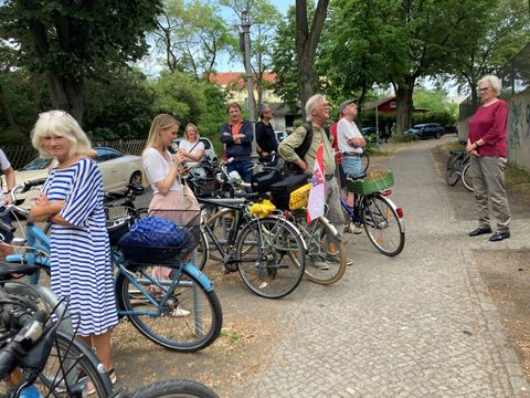 244. Kiezspaziergang als Fahrradtour