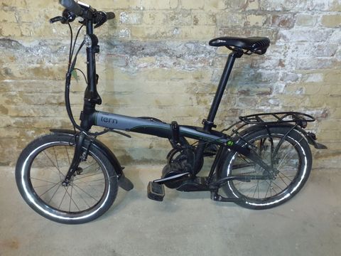 Grau-schwarzes Klappfahrrad