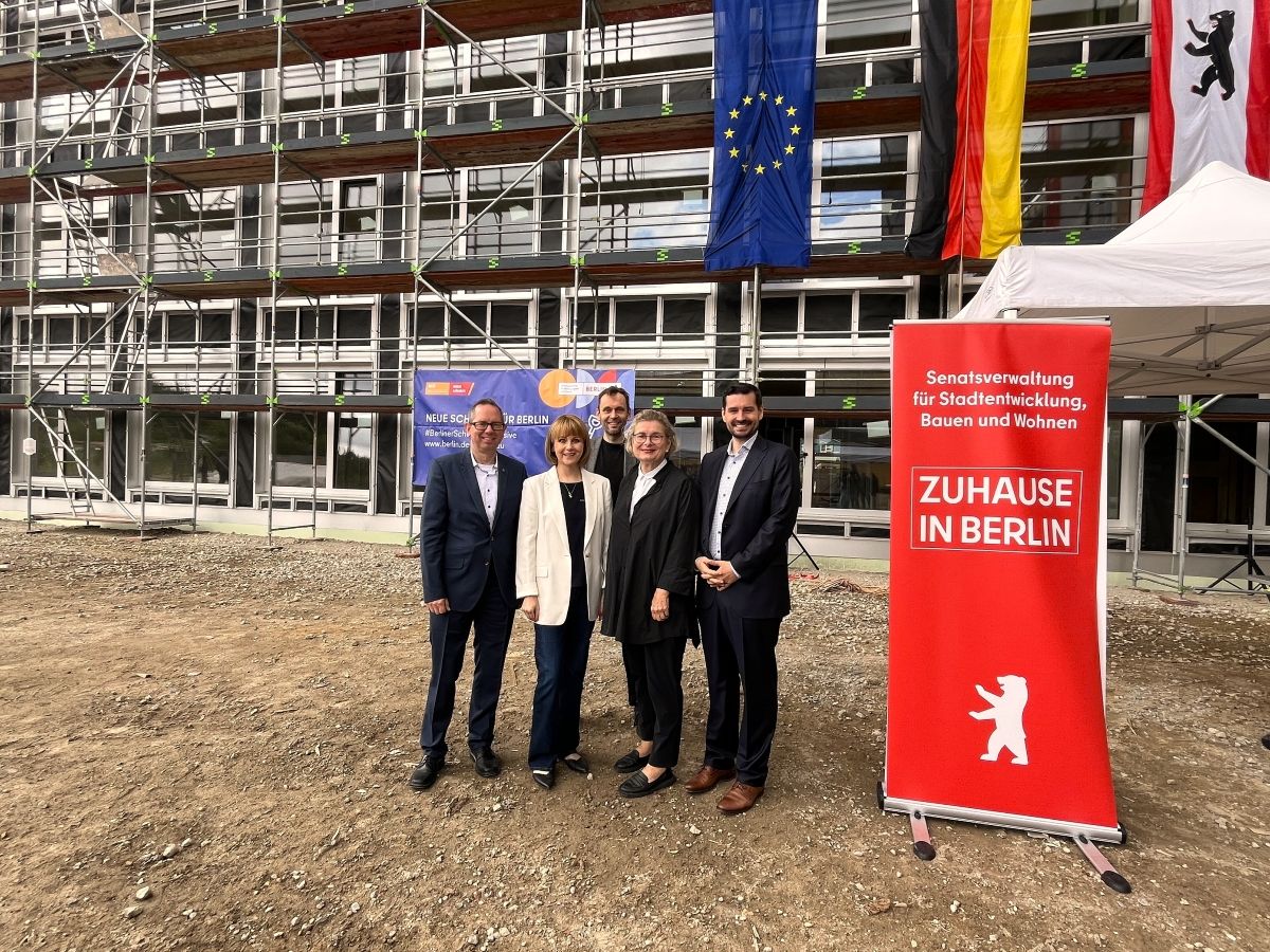 2025 Richtfest Holzcompartmentschule Kalker Straße