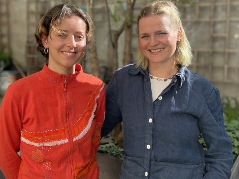 Carlotta Daab und Elisabeth Moch leiten die Kampagne Xhain gärtnert