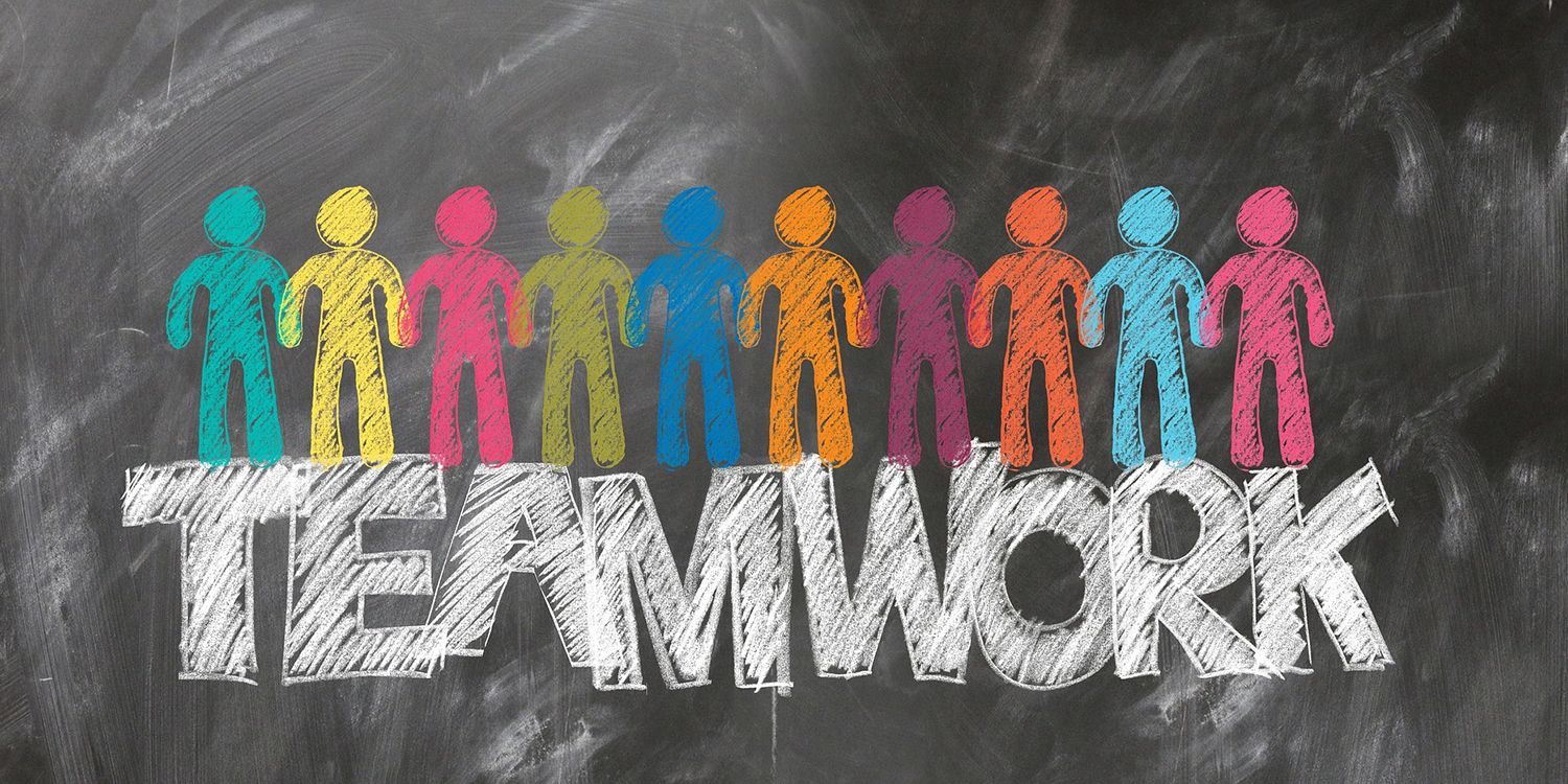 Tafel mit Aufschrift Teamwork