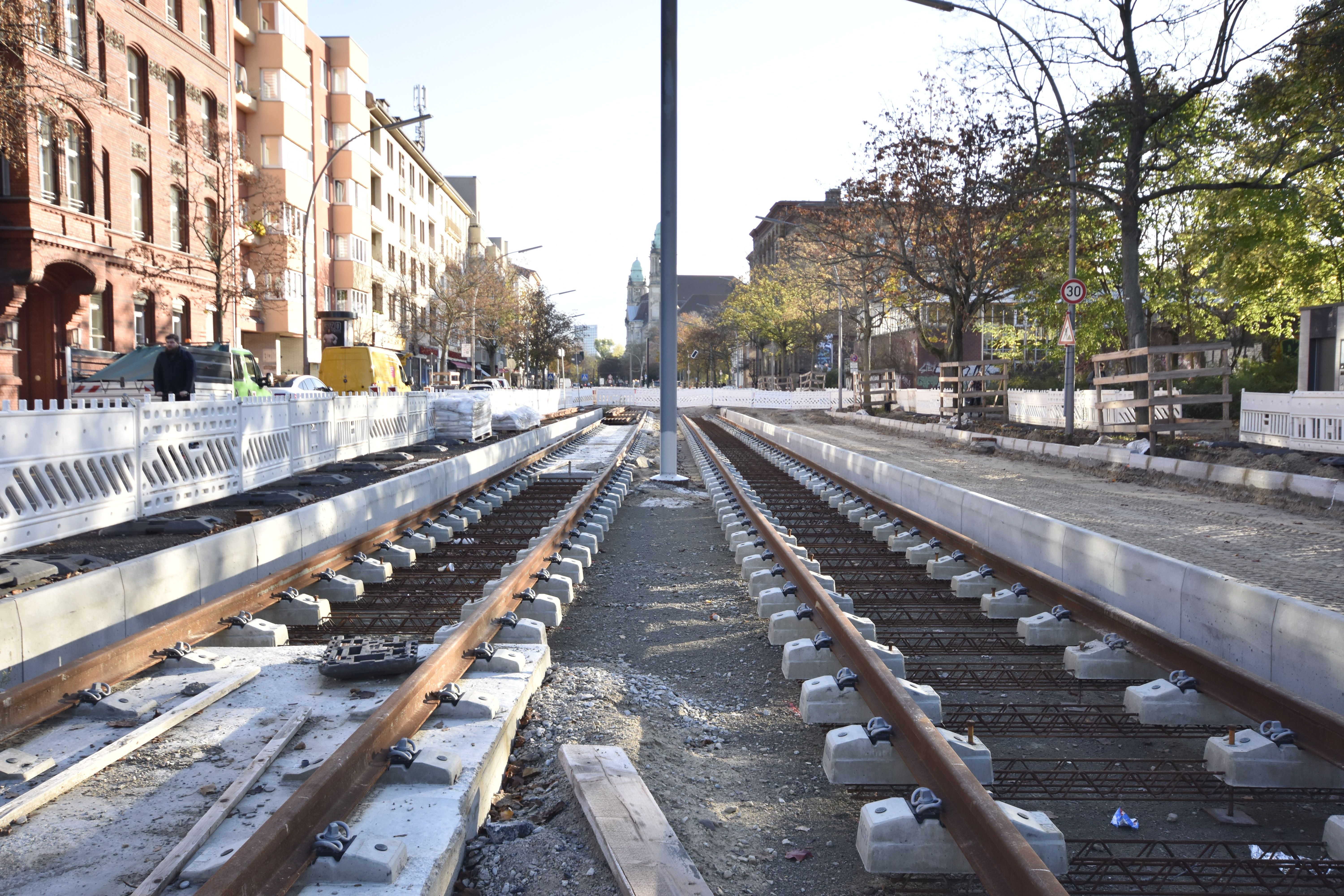 Turmstraße mit Baustelle Tramschienen