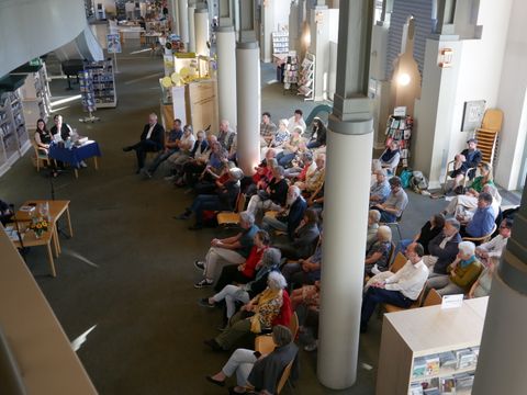 Romanpremiere in der HuBi (Bild: BA Reinickendorf )