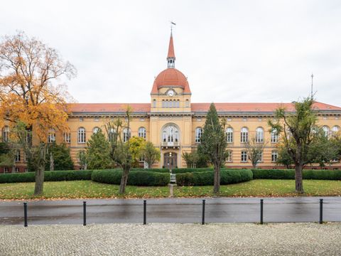 Internationale Lomonossow-Schule Marzahn, Gesamtansicht