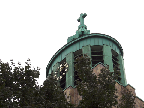 Zu sehen ist die Martin-Luther-Gedächtniskirche von außen