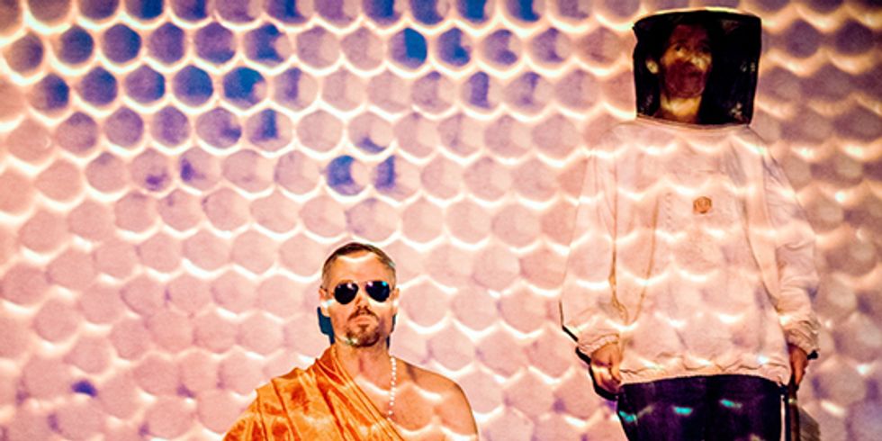 Cosmic Love - Ein Bienenstück