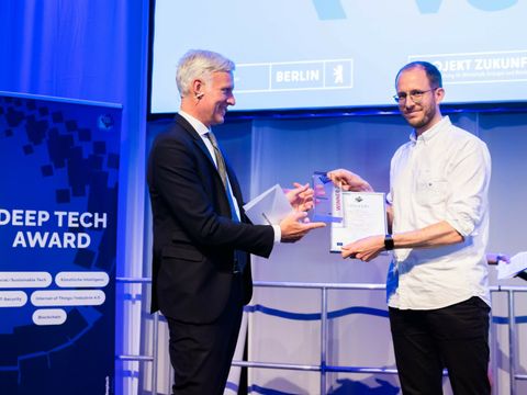 Preisübergabe Verimi Deep Tech Award