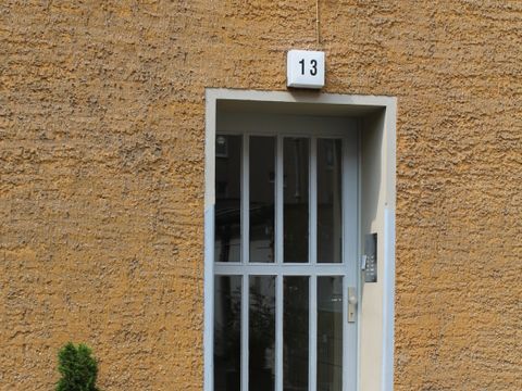 Hausansicht Witzlebenstr. 13 (Bild: Stolpersteine-Initiative CW, Hupka)