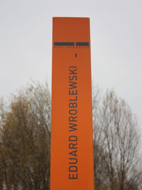 Gedenkstele von Eduard Wroblewski