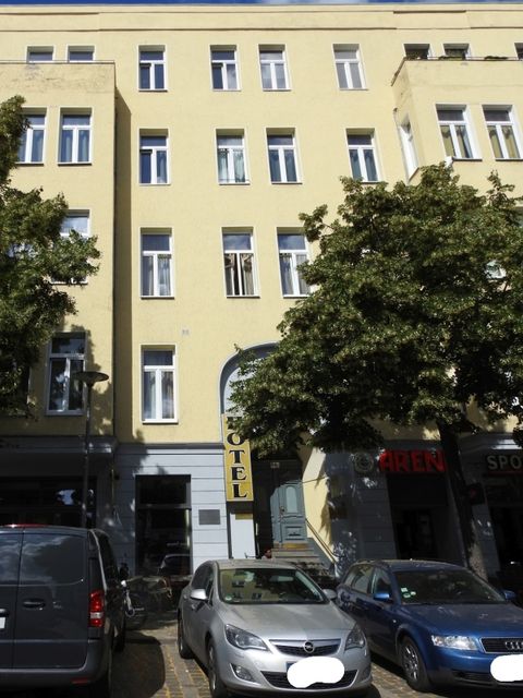 Hausansicht Kaiser-Friedrich-Str. 54a (Bild: Hupka)