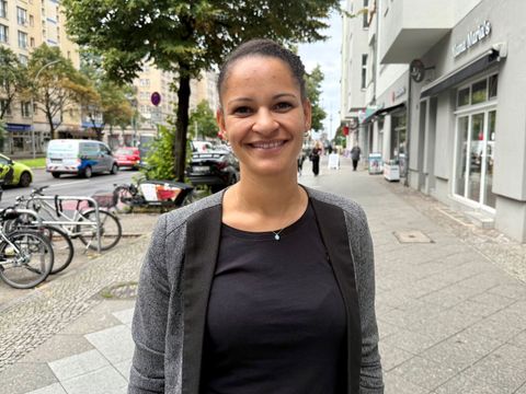 Portrait-Foto einer Frau.