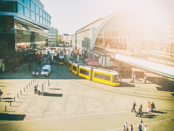 Alexanderplatz im Morgenlicht