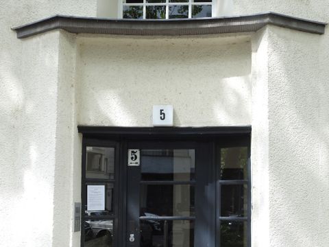 Albrecht-Achilles-Straße 5