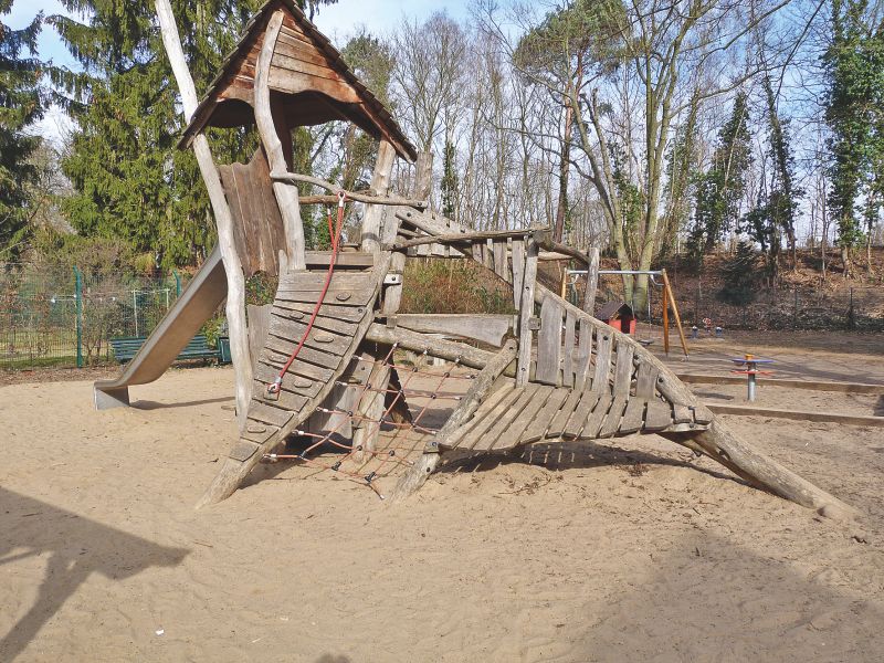 Spielplatz Falkenthaler Steig 1