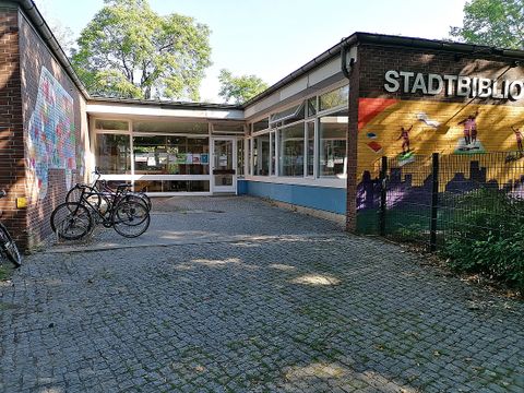 Die Stadtteilbibliothek an der Auguste-Viktoria-Allee