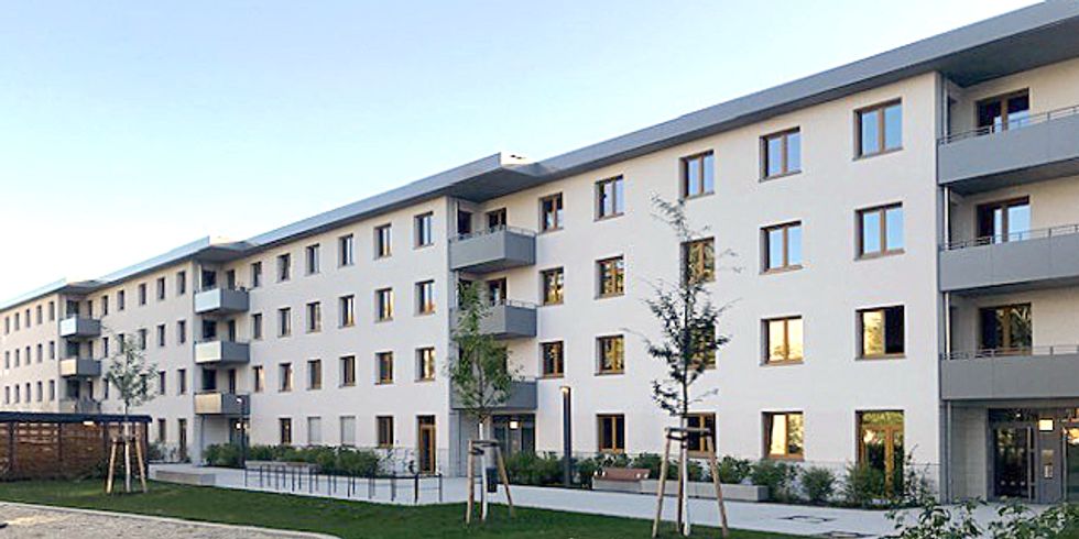 Aussenansicht der Gemeinschaftsunterkunft Askanierring in Spandau