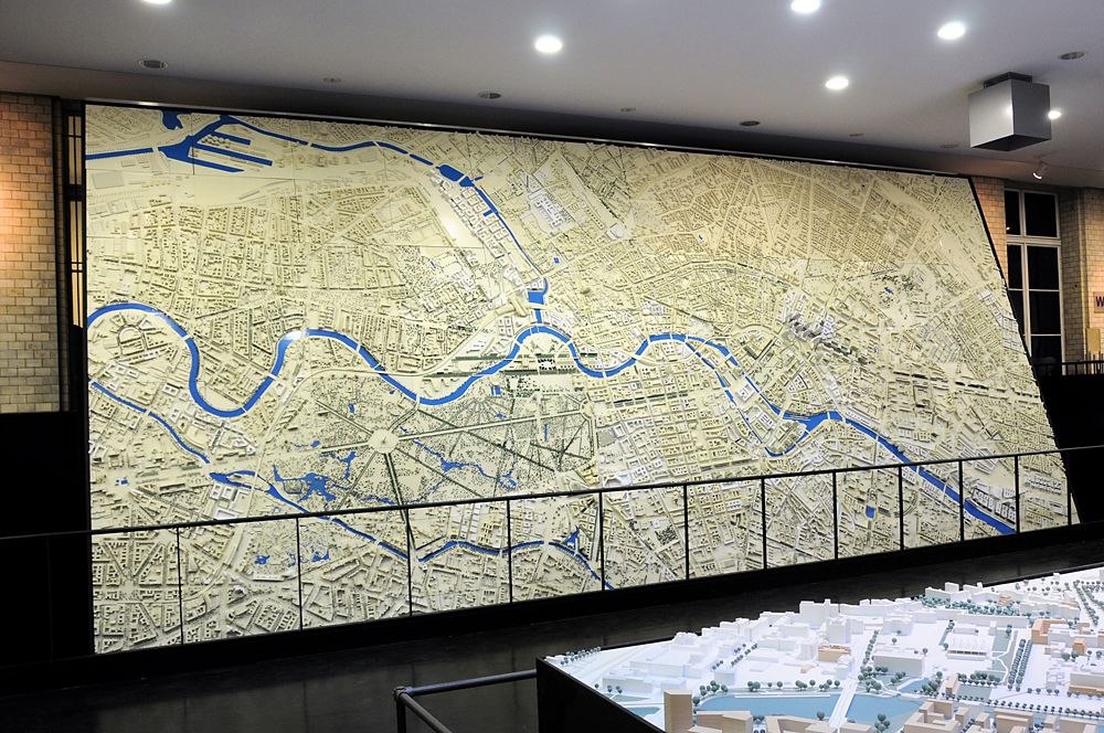 Das Stadtmodell im Maßstab 1:1000 Das Stadtmodell im Maßstab 1:1000